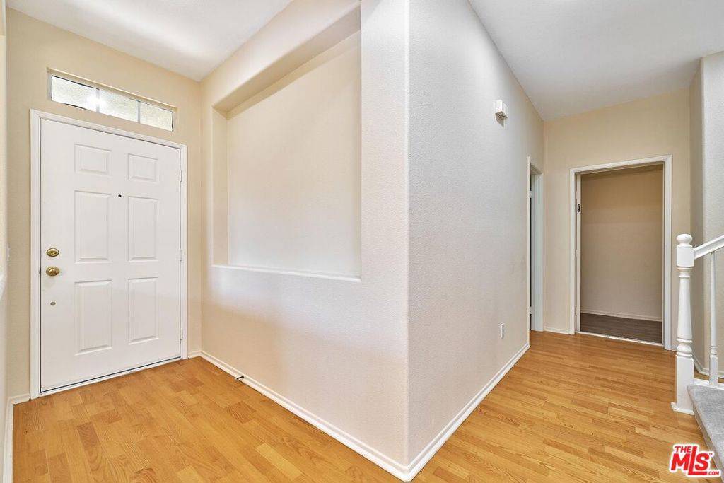 Valencia, CA 91354,28058 Dickason DR