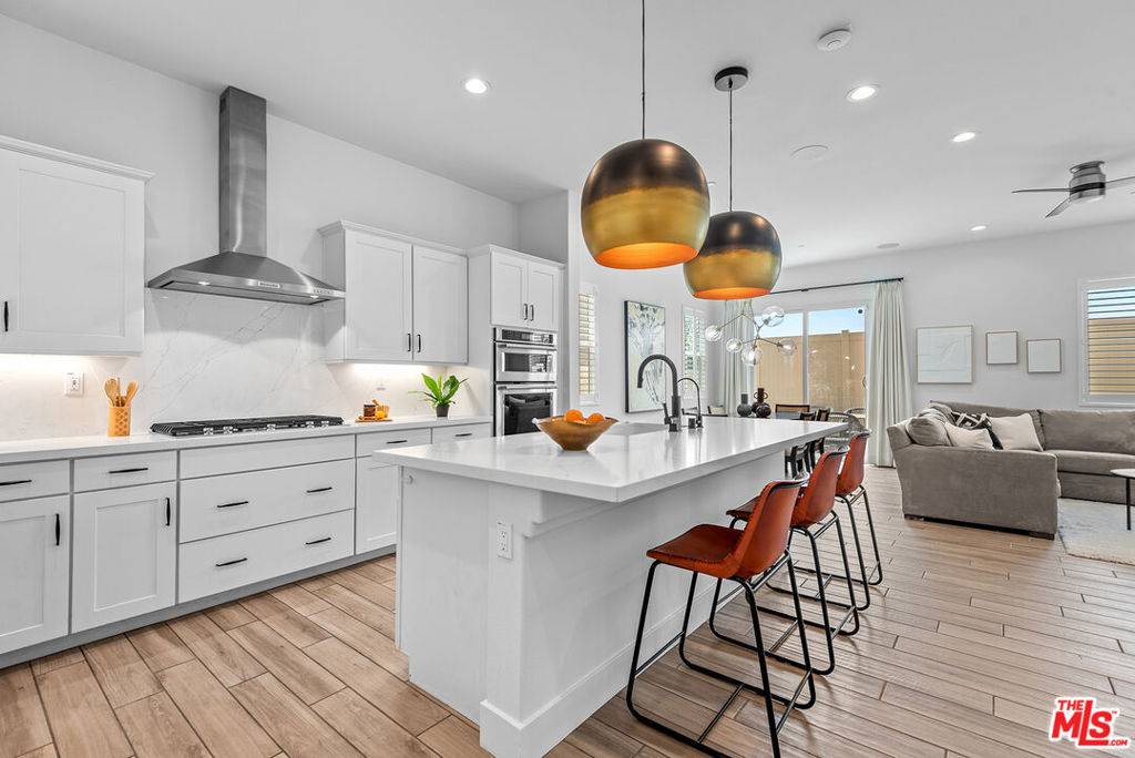 Inglewood, CA 90301,670 Daniel Freeman CIR