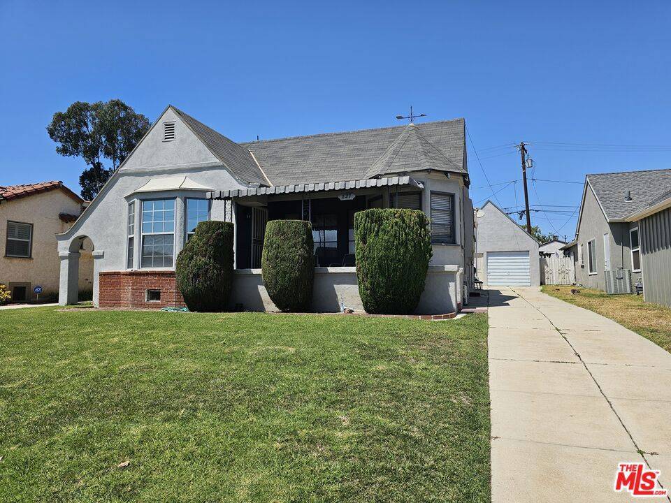 Inglewood, CA 90302,227 W Fairview BLVD