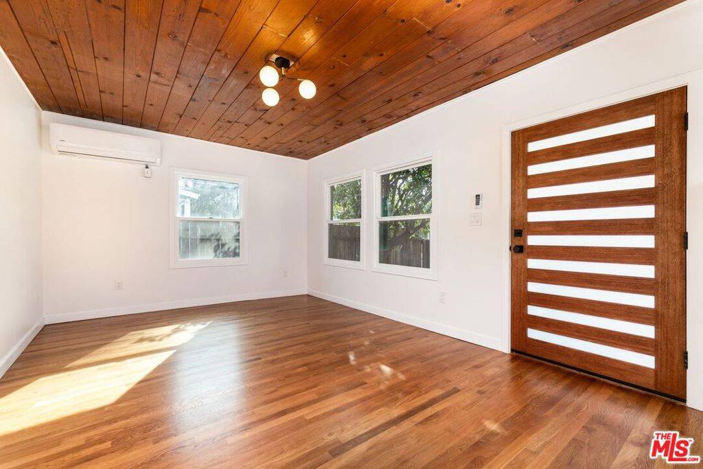 Los Angeles, CA 90042,6221 Arroyo Glen ST
