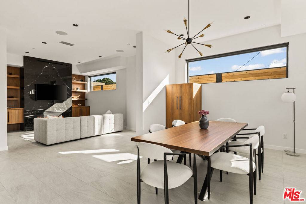 Santa Monica, CA 90405,212 Bay ST #1
