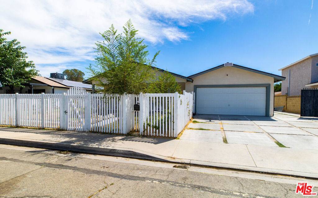 Lancaster, CA 93535,44300 Benald ST