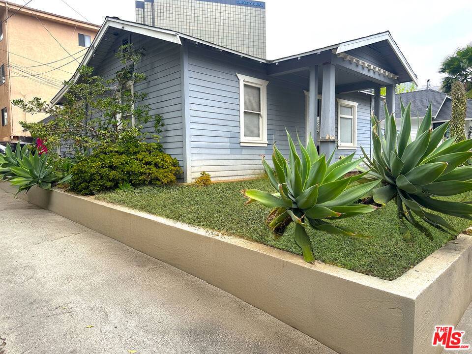 Los Angeles, CA 90049,1116 S Barrington AVE