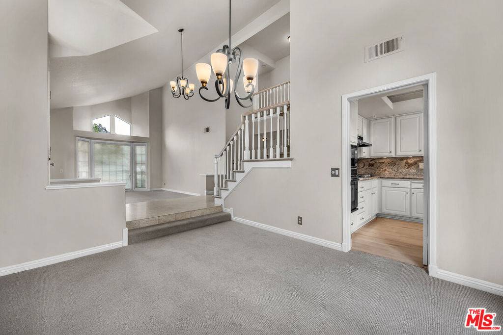 Playa Del Rey, CA 90293,7517 W 81ST ST