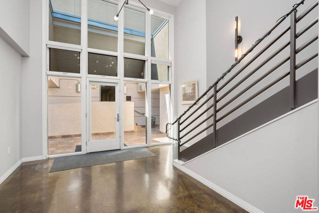 Pasadena, CA 91103,125 N Raymond AVE #412