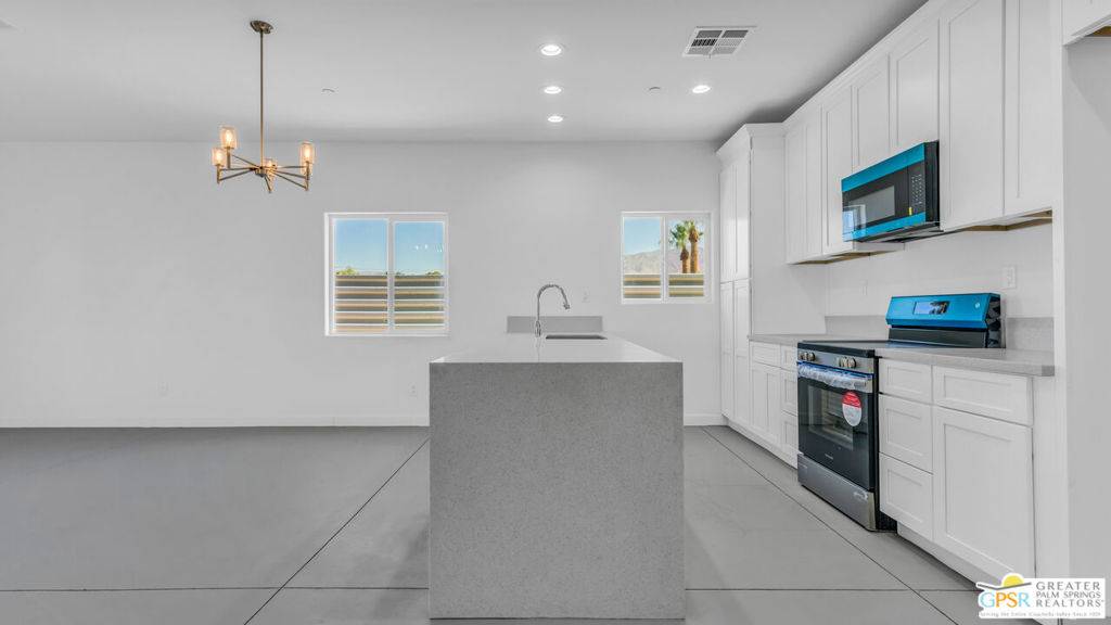 Desert Hot Springs, CA 92240,13704 Sarita DR