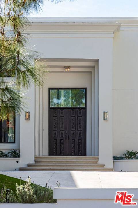 Beverly Hills, CA 90210,12000 Crest CT