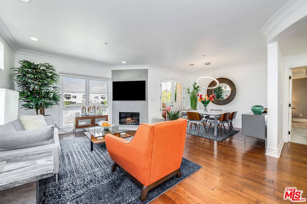 Studio City, CA 91604,12026 Hoffman ST #301