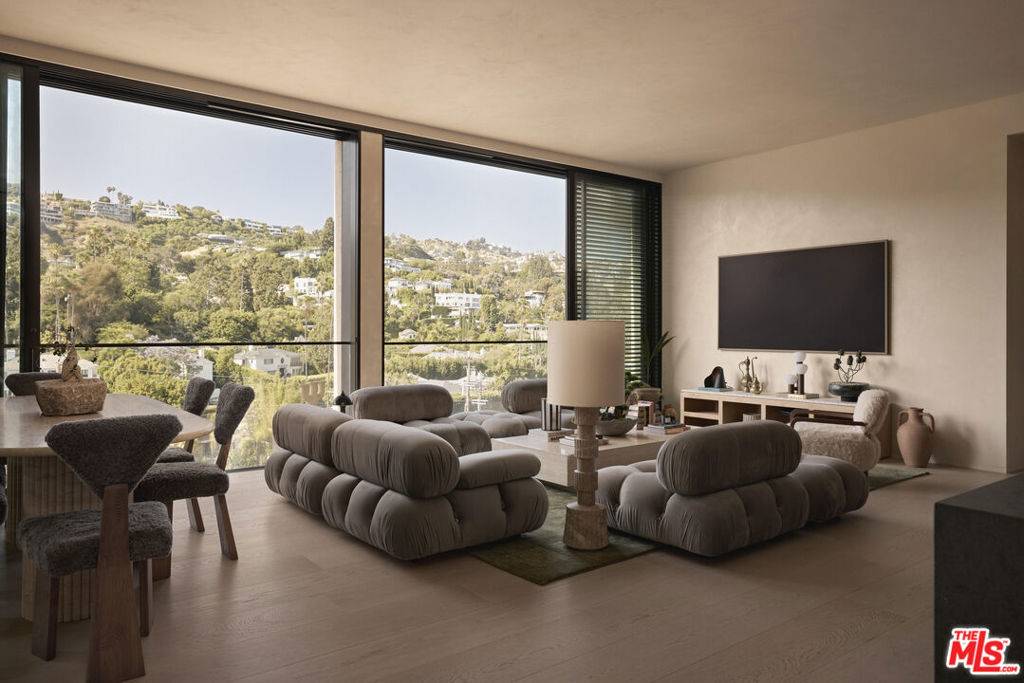 West Hollywood, CA 90069,9040 W Sunset BLVD #1002