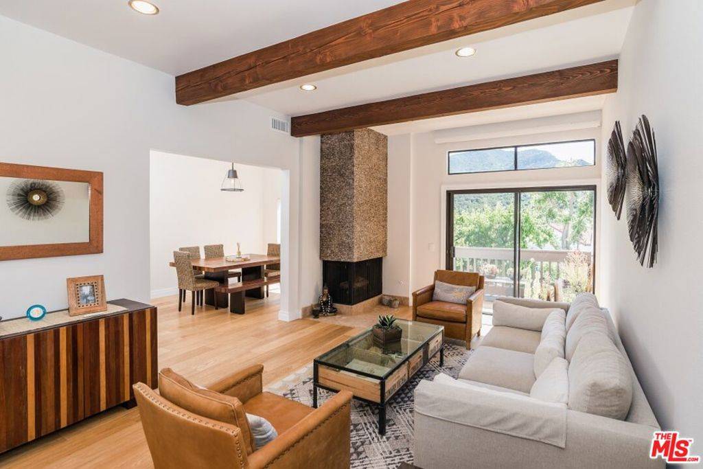 Pacific Palisades, CA 90272,1524 Michael LN