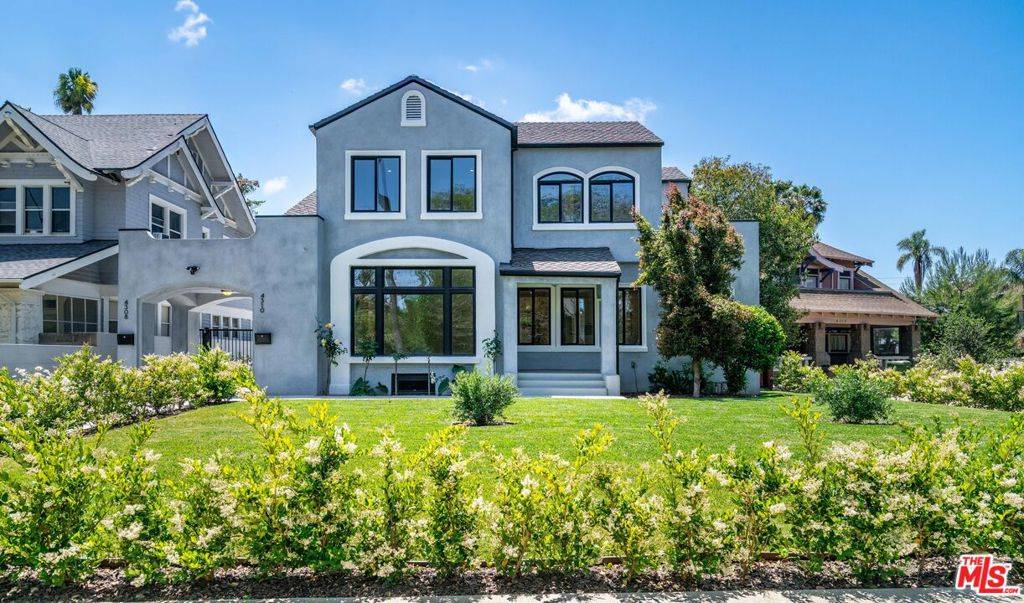Los Angeles, CA 90019,4308 Victoria Park DR