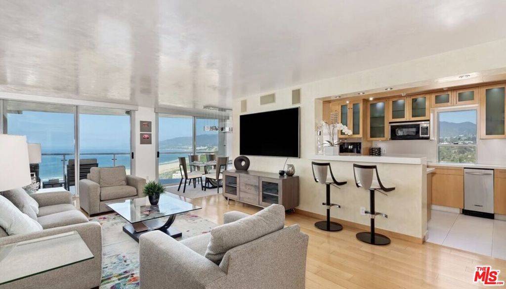 Santa Monica, CA 90402,201 Ocean AVE #609P