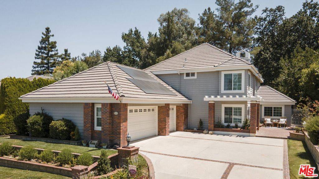 Valencia, CA 91355,26430 Emerald Dove DR