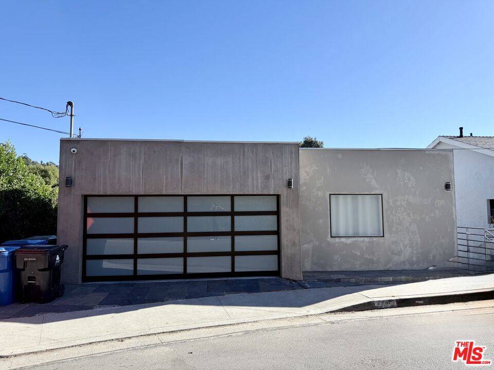 Los Angeles, CA 90068,3416 Floyd TER