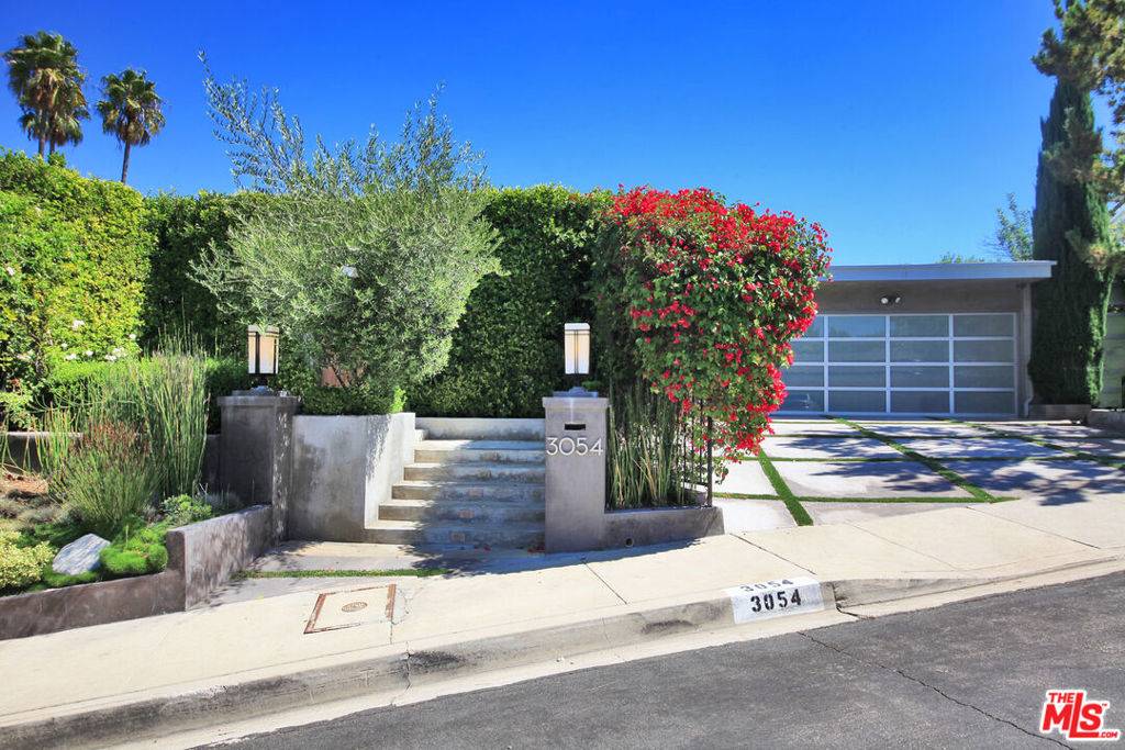 Los Angeles, CA 90049,3054 Elvido DR
