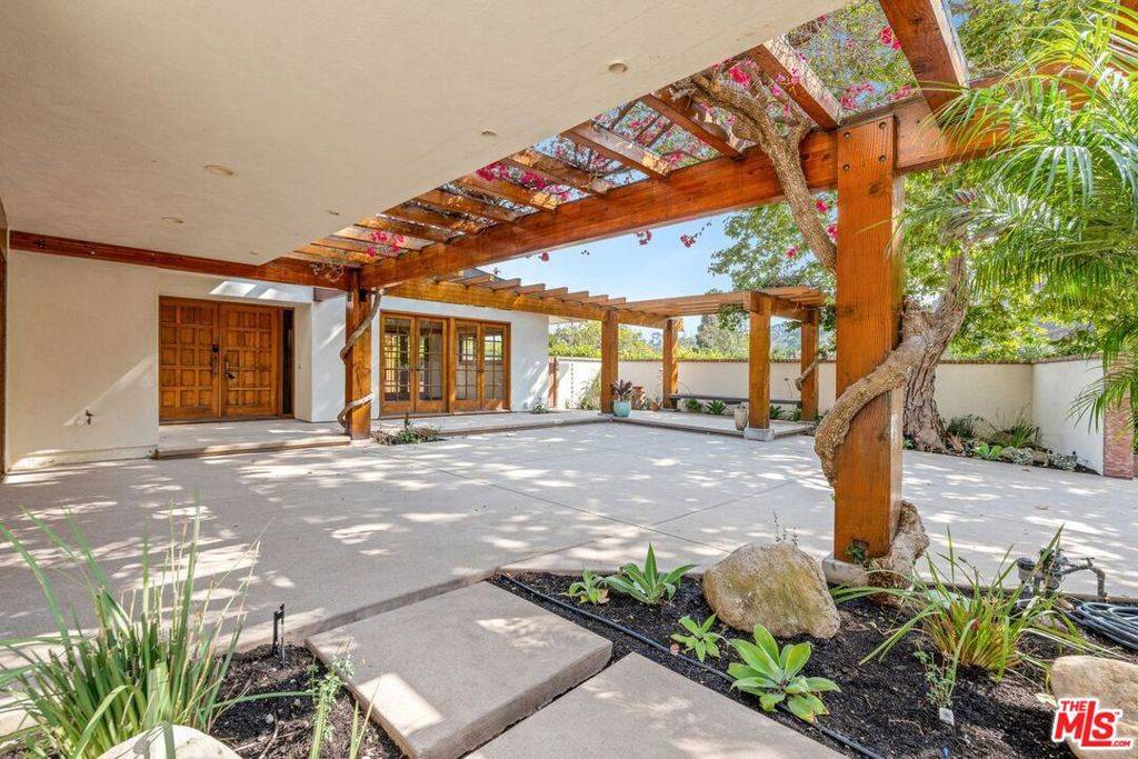 Malibu, CA 90265,5942 Paseo Canyon DR