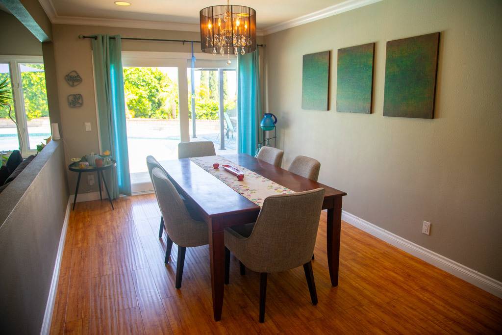 Granada Hills, CA 91344,12818 Neon WAY