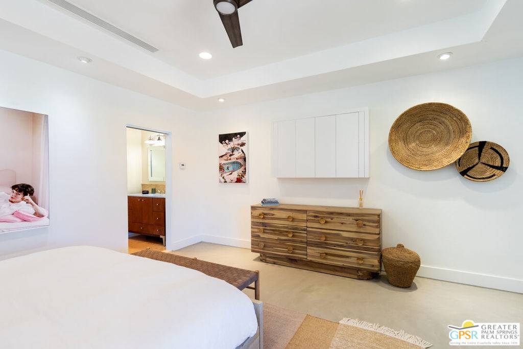 Palm Springs, CA 92262,690 W Linda Vista DR