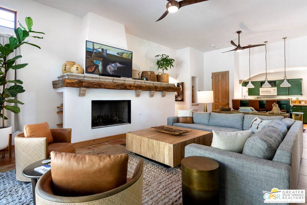 Palm Springs, CA 92262,Address not disclosed