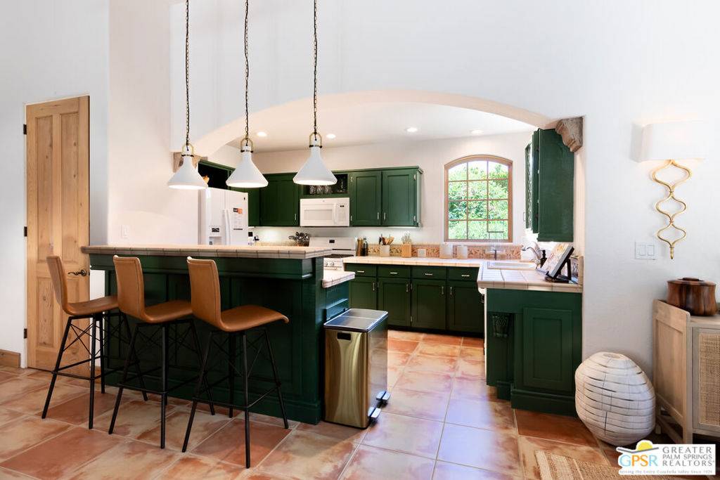 Palm Springs, CA 92262,690 W Linda Vista DR