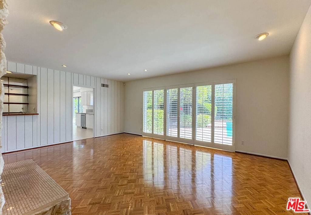 Encino, CA 91436,16951 Ivadel PL