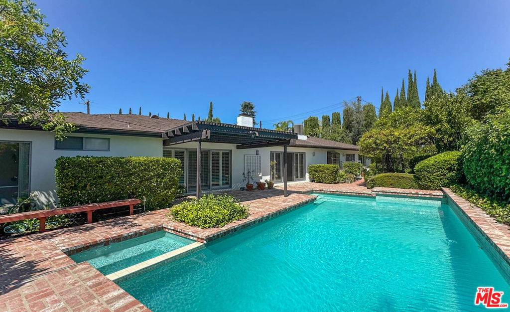Encino, CA 91436,16951 Ivadel PL