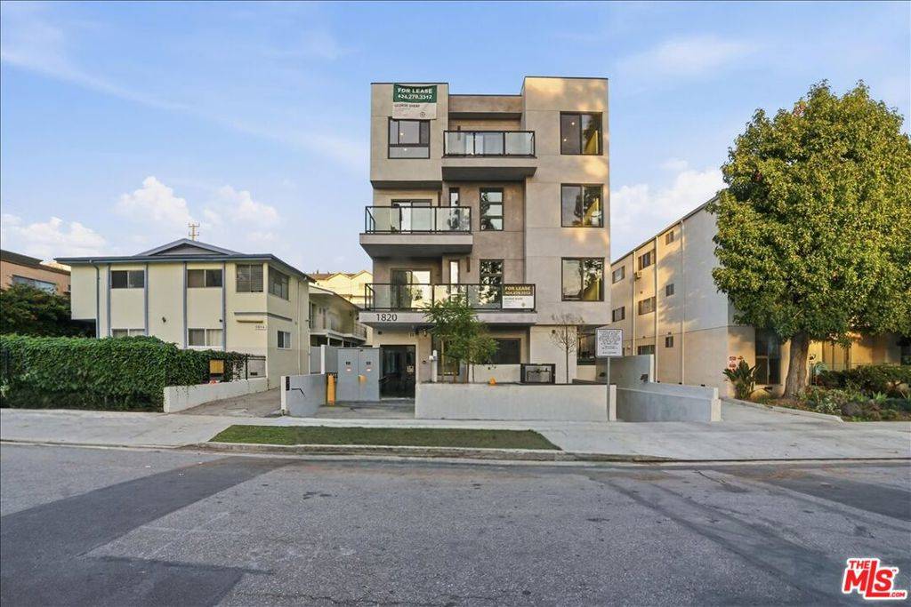 Los Angeles, CA 90025,1820 Prosser AVE #102