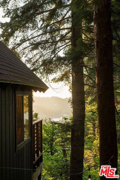 Lake Arrowhead, CA 92352,580 Lakewood RD
