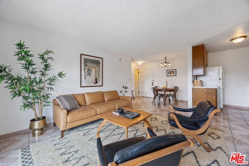 Los Angeles, CA 90042,5820 Benner ST #106