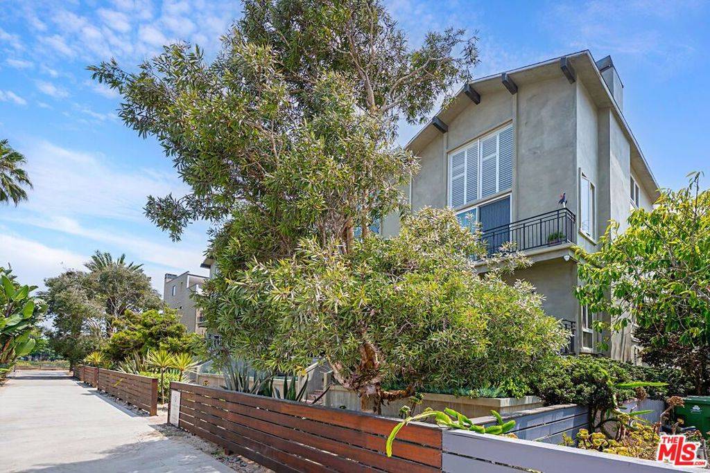 Marina Del Rey, CA 90292,20 1/2 NORTHSTAR ST