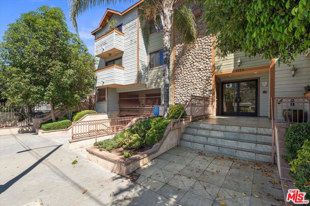 Tujunga, CA 91042,7123 Greeley ST #102