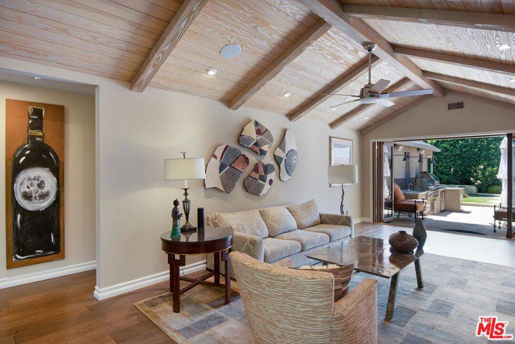 Toluca Lake, CA 91602,4433 Arcola AVE
