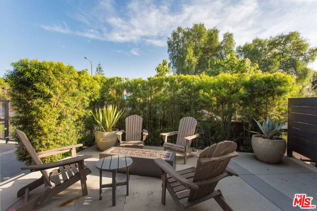 Venice, CA 90291,709 Flower Ave