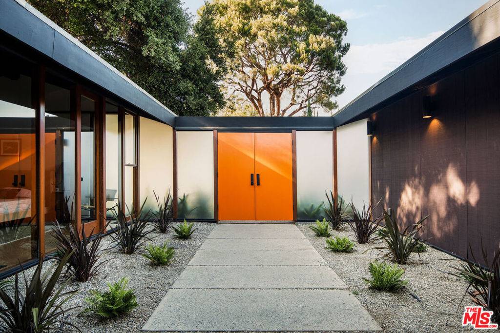 South Pasadena, CA 91030,2050 La Fremontia ST