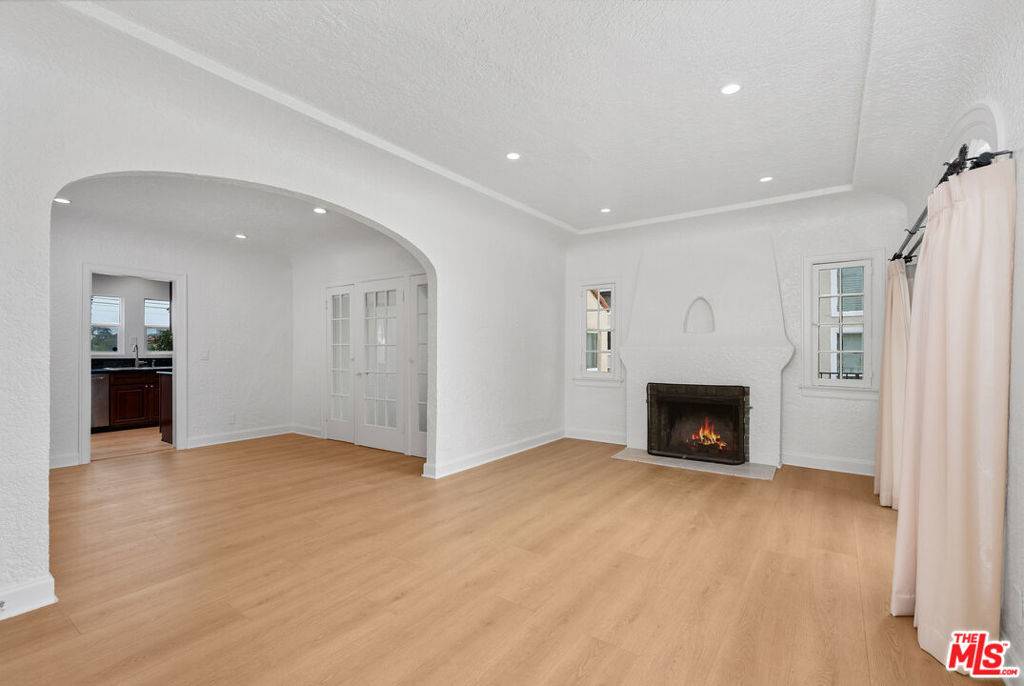Santa Monica, CA 90403,827 23rd ST