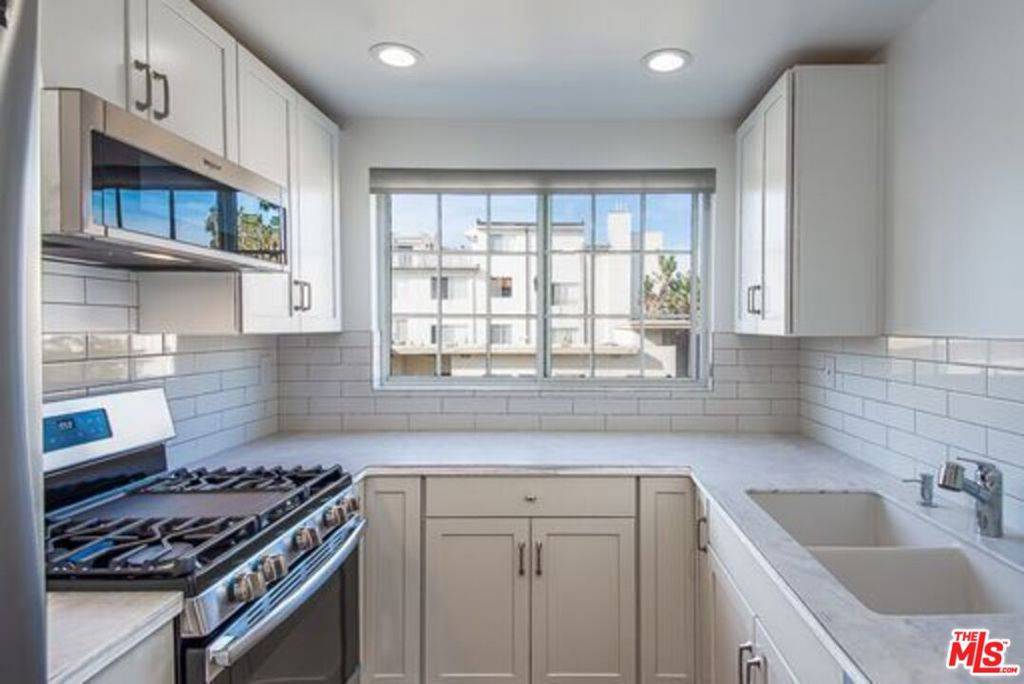 Los Angeles, CA 90024,10608 Wilkins AVE #301