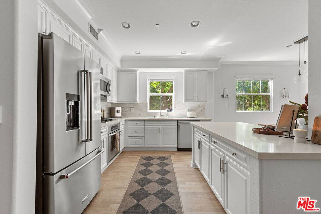 Playa Vista, CA 90094,13080 Pacific #207