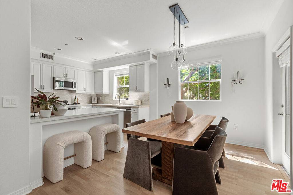 Playa Vista, CA 90094,13080 Pacific #207
