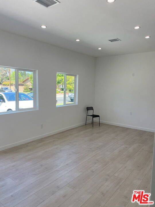 Canoga Park, CA 91304,7622 Pomelo DR