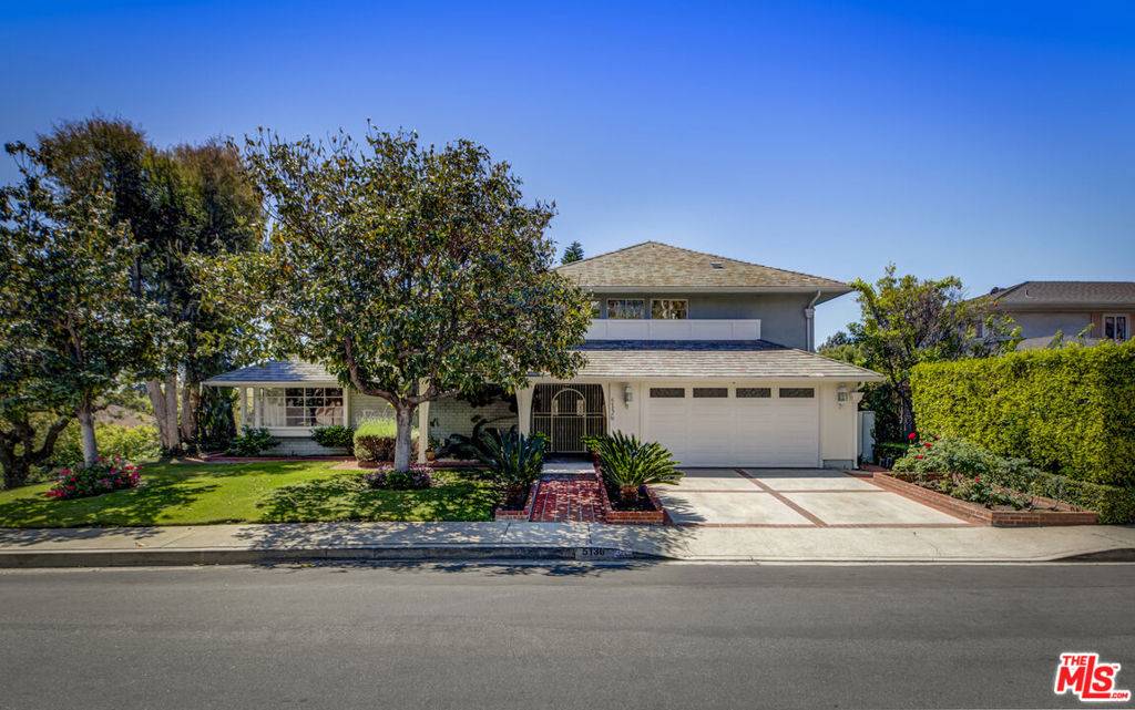 Los Angeles, CA 90027,5136 Los Bonitos WAY