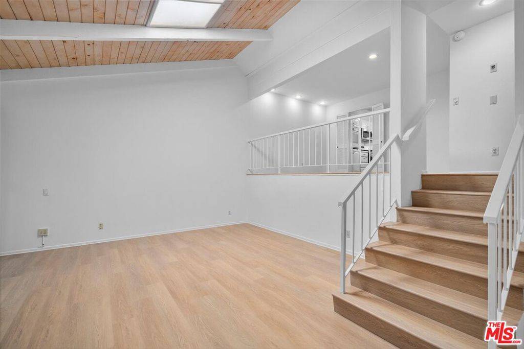 Studio City, CA 91604,11732 Moorpark ST #I