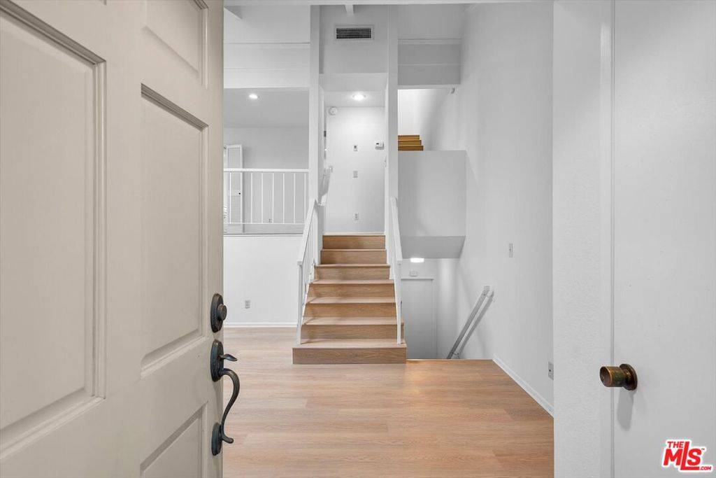Studio City, CA 91604,11732 Moorpark ST #I