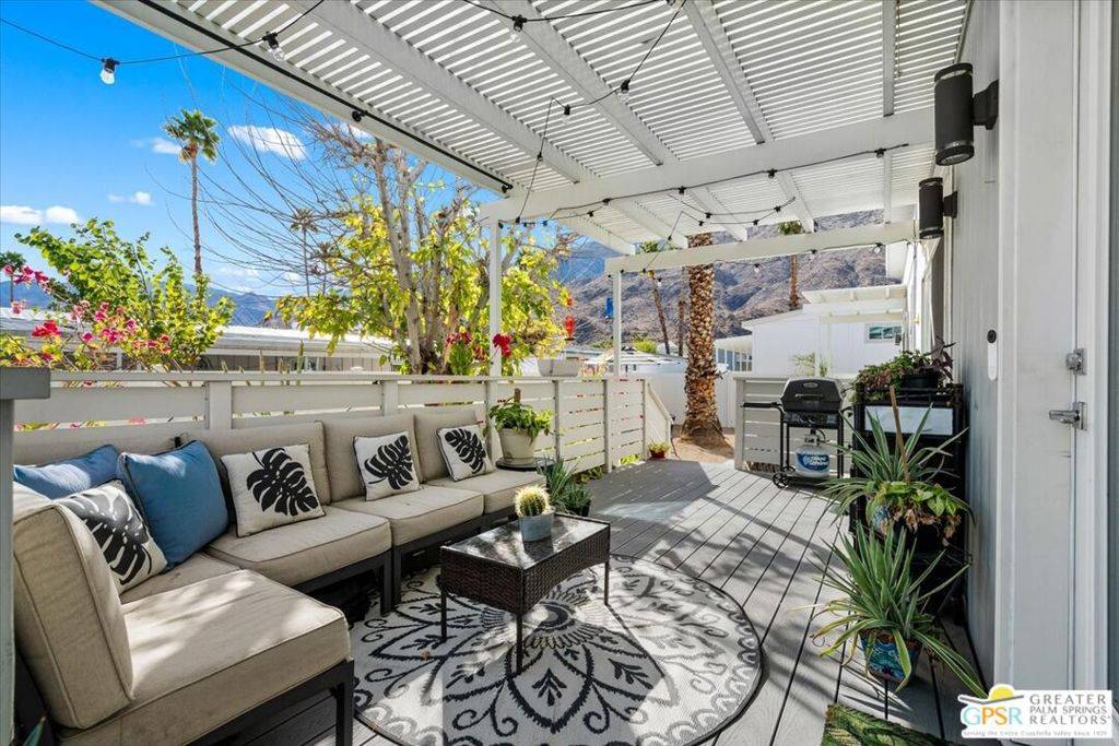 Palm Springs, CA 92264,226 Lei DR