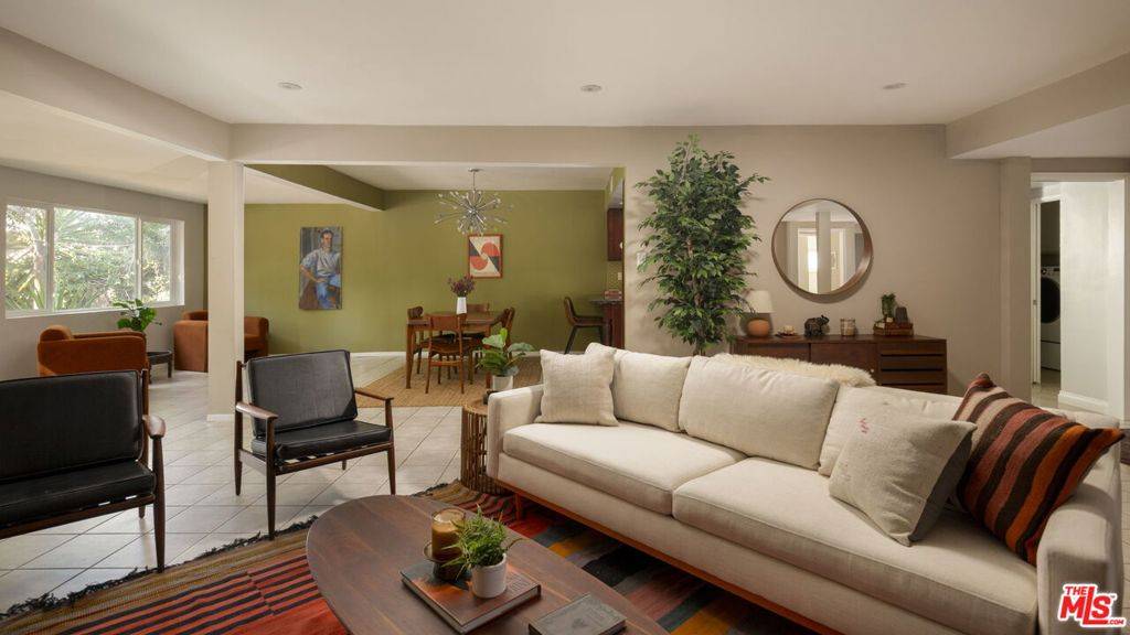 Van Nuys, CA 91401,6535 Ventura Canyon AVE