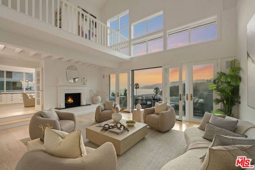 Santa Monica, CA 90402,143 Ocean Avenue Ext