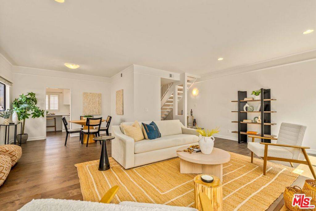 Santa Monica, CA 90404,3207 Colorado AVE #1