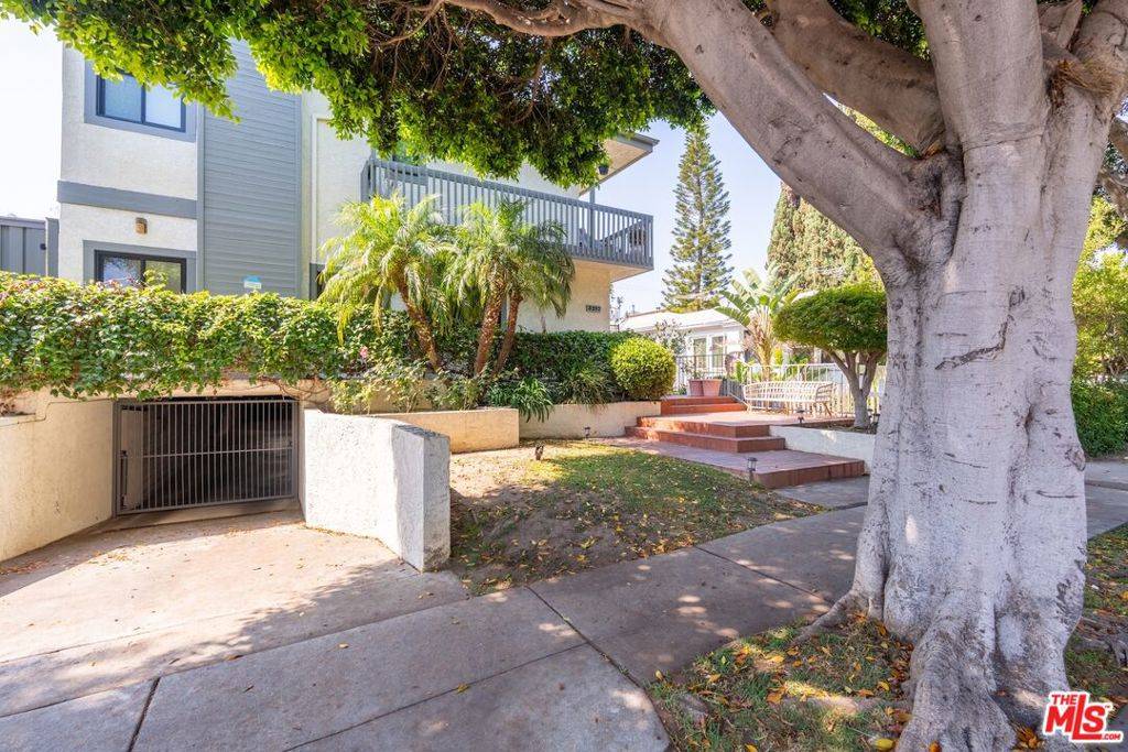 Santa Monica, CA 90404,3207 Colorado AVE #1