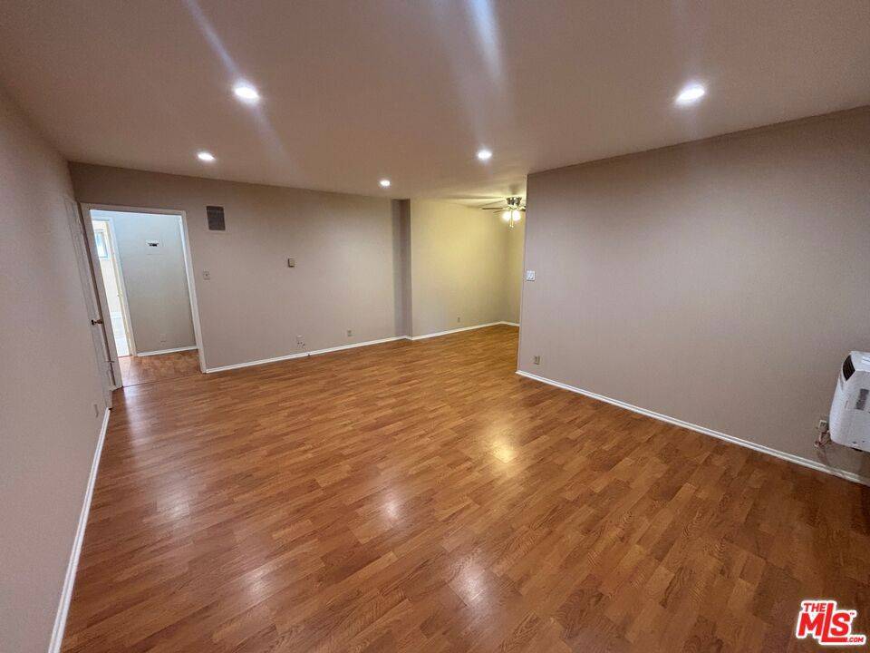 Los Angeles, CA 90035,1201 S Sherbourne DR #2