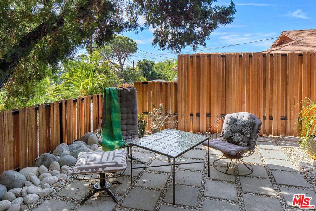Los Angeles, CA 90042,1865 UPPERTON AVE