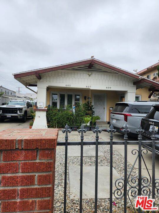 Los Angeles, CA 90004,609 N Hobart BLVD #609